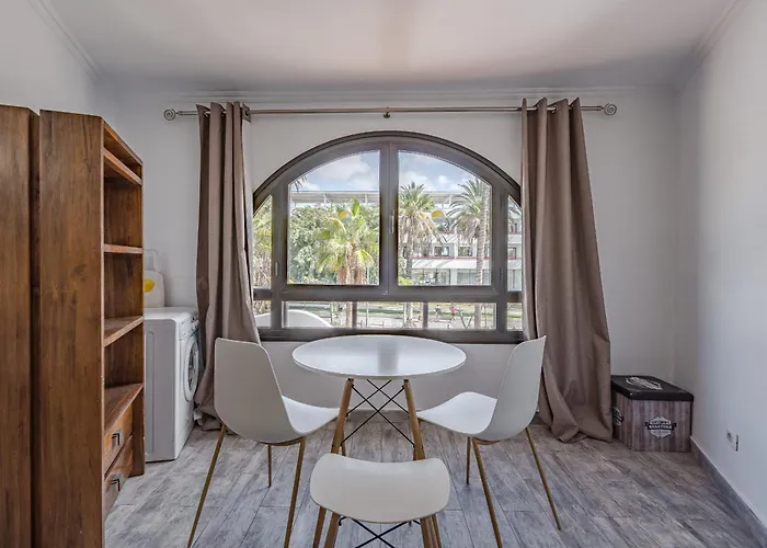 Estudio Reformado Parque Santiago 1 * بلايا ذي لاس أميريكاس